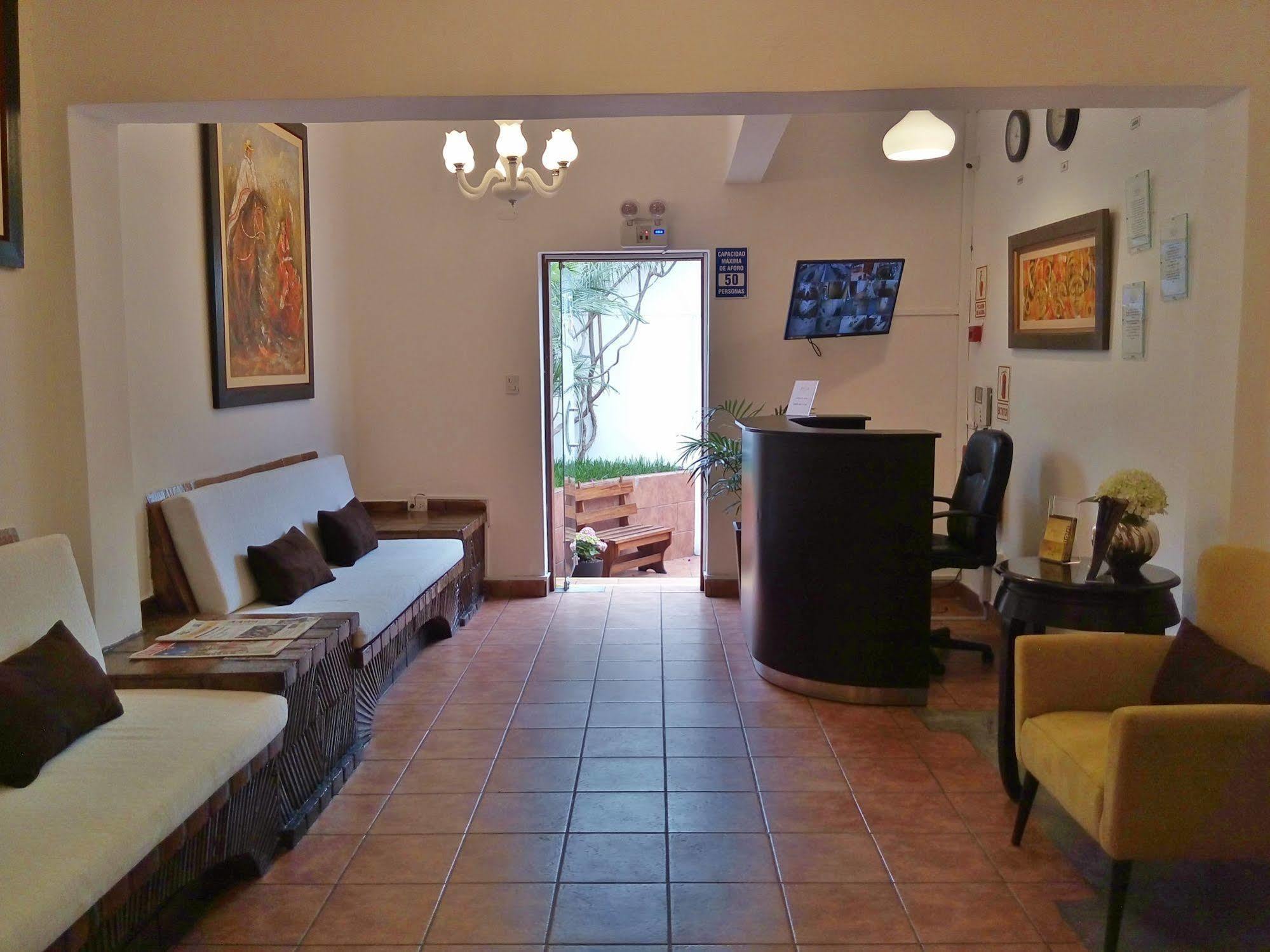 Jose Luis Boutique Hotel 2*